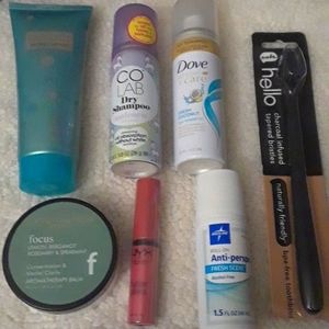 Lot of beauty aids